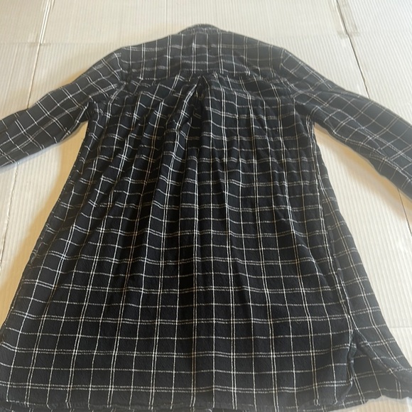 Old Navy Black and White Plaid Long Shirt dress w 3/4 length sleeves open sides - Picture 5 of 12